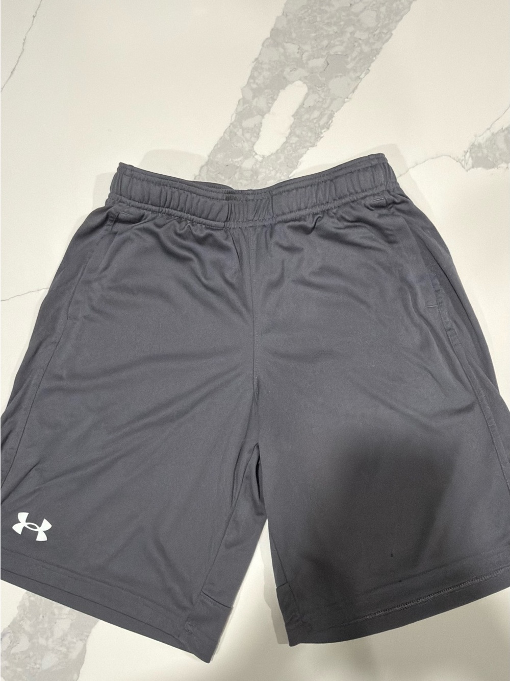 Under Armour Boys Youth Large Gray Loose Fit Athletic Performance Shorts